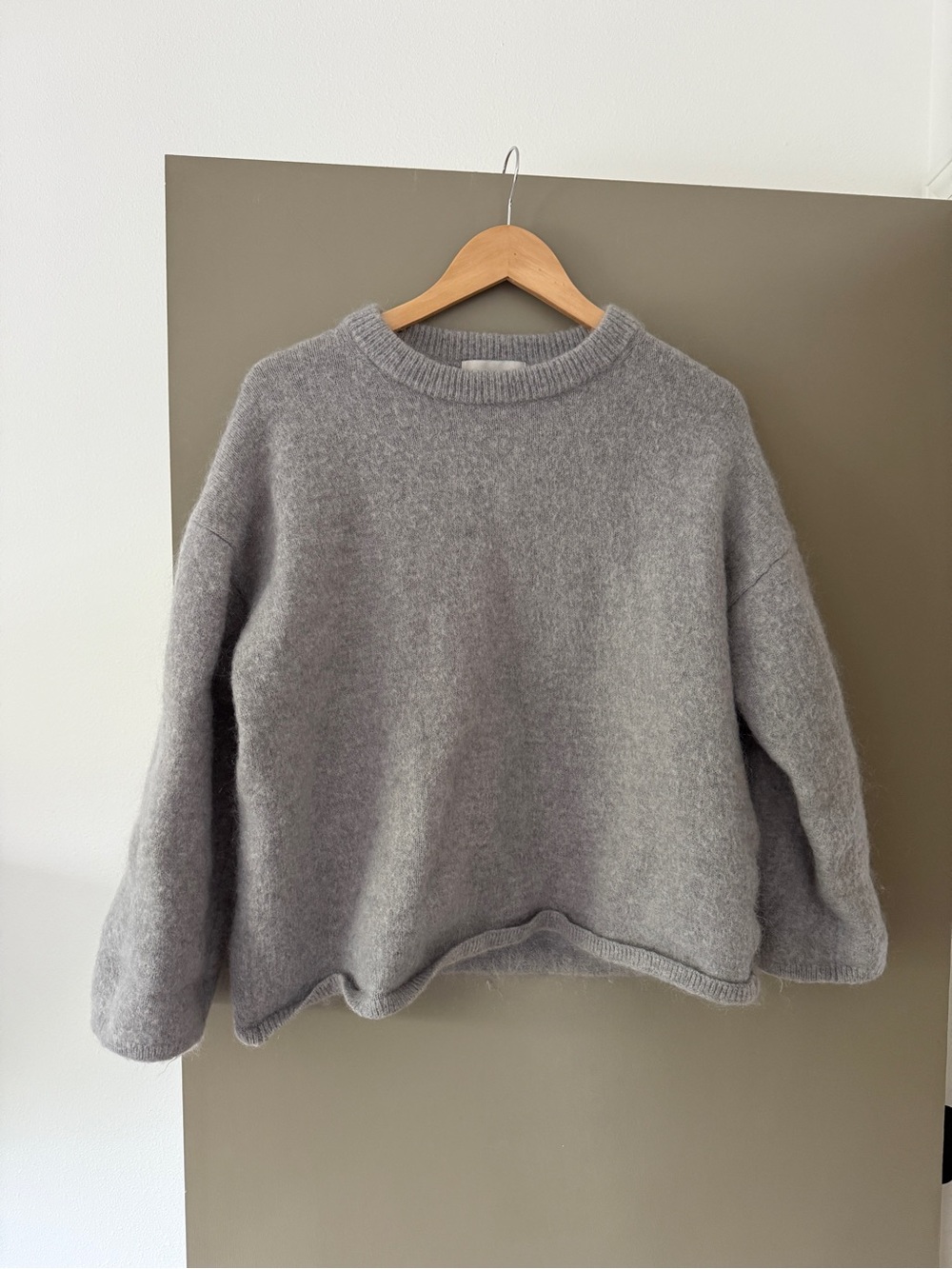 H&M Women's Gray Crewneck Sweater
